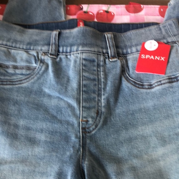 NWT SPANX Petite Light Vintage Wash Skinny Jeans - Picture 4 of 10